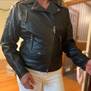 Harley Davidson LEATHER jacket- Ladies size Large - gorgeous!